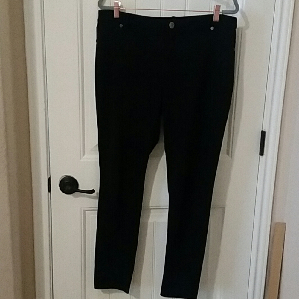 Women's Pants: Jeggings